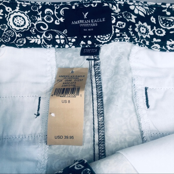 American Eagle Shorts Midi Low Rise Floral NWT - Picture 6 of 8